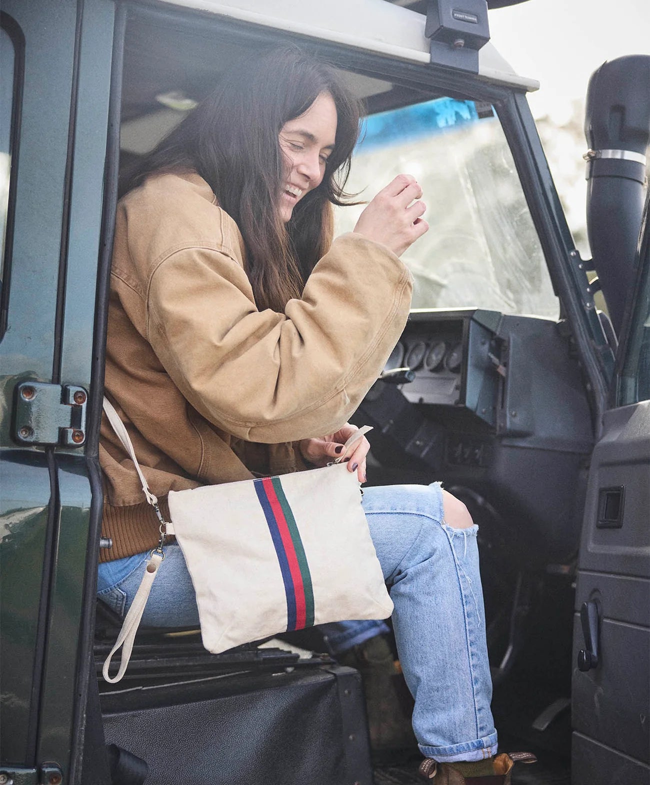 Escapee Clutch Bag with Strap Waxed (Natural)