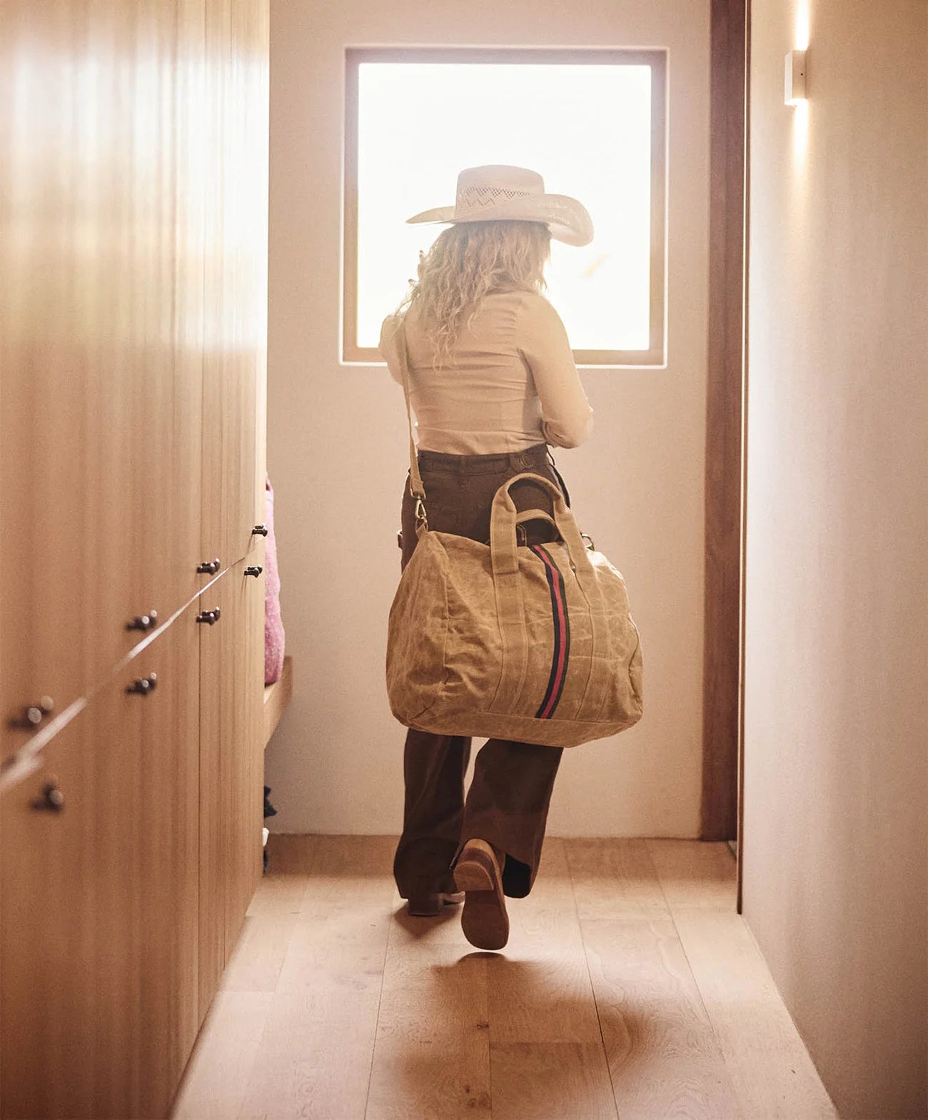 Escapee Overnight Bag (Golden Tan)