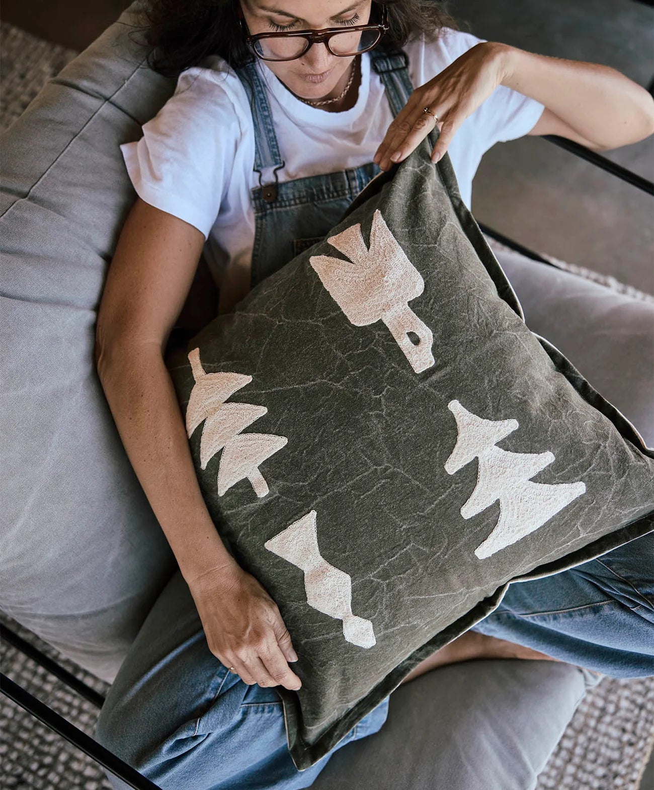 Wanderful Cushion 2 Dark Shadow
