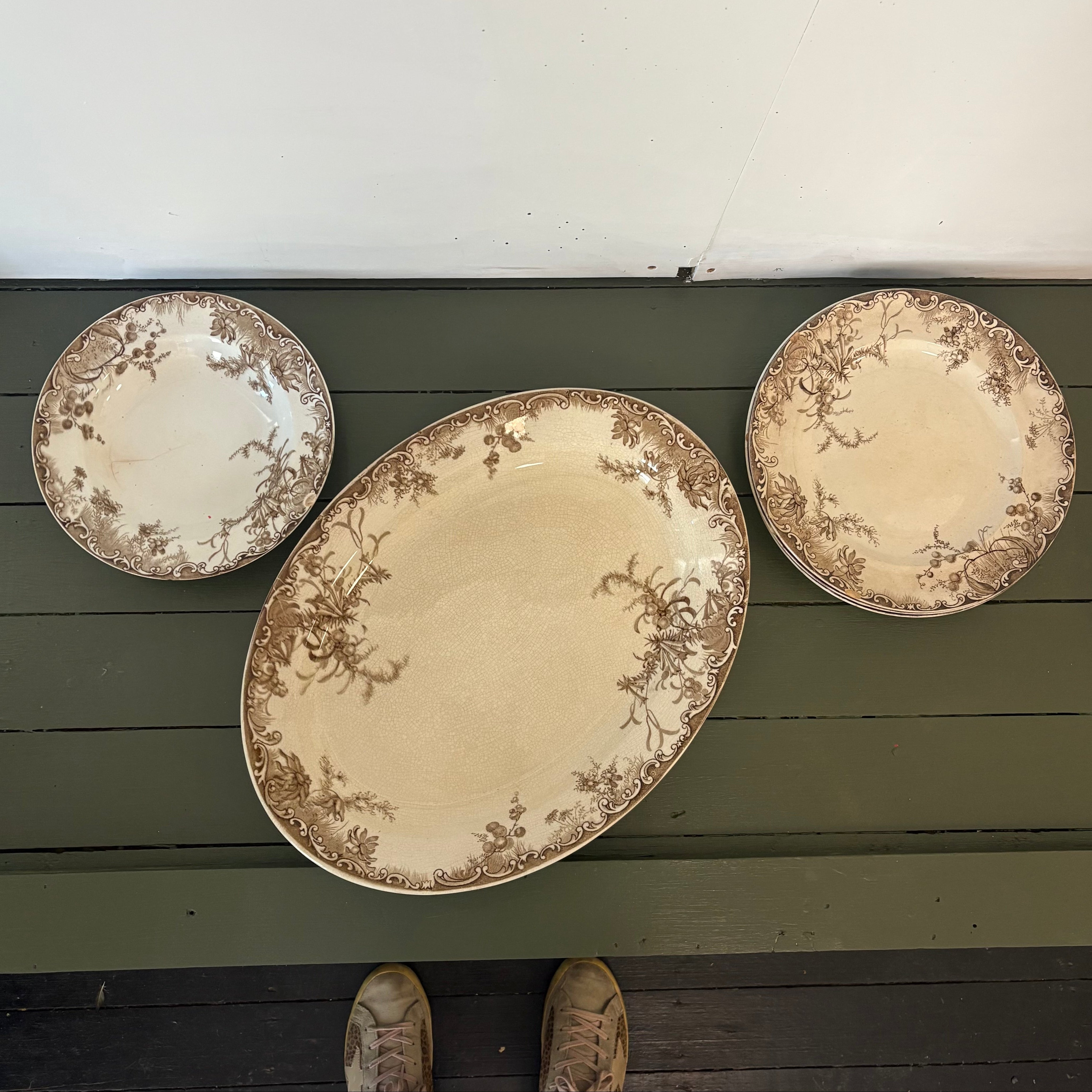 Mc Wharter & Son Brown Plate Set