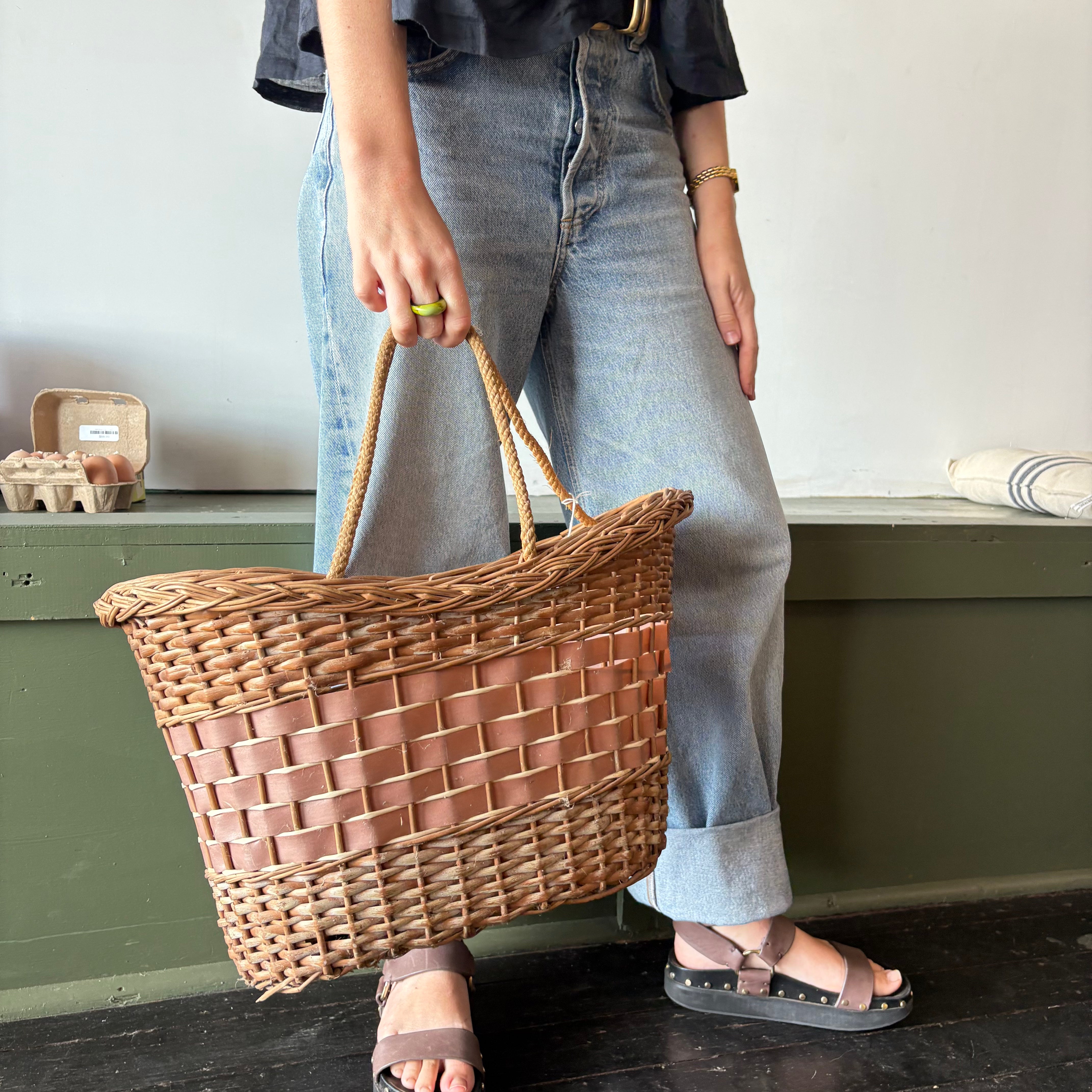 Carry Basket with Rope Handles
