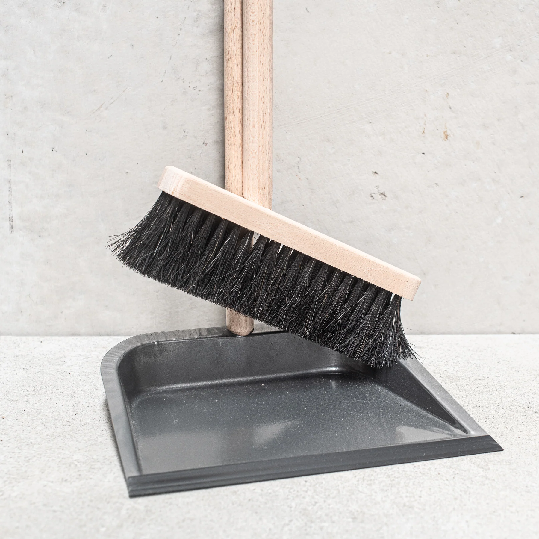Dustpan & Brush (Beech Handle)