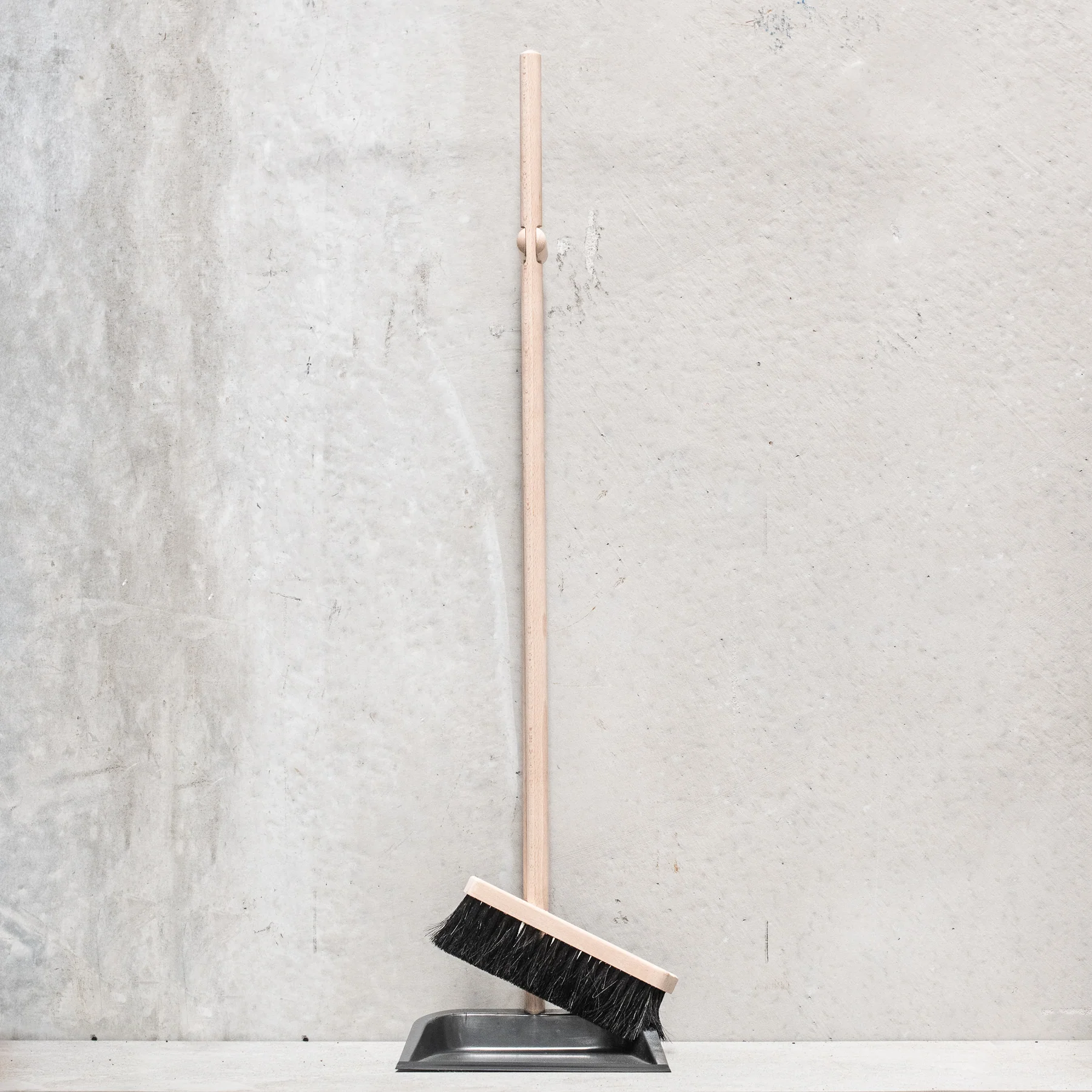 Dustpan & Brush (Beech Handle)
